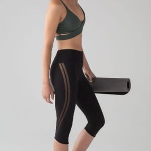 Lululemon sun setter crops size 4